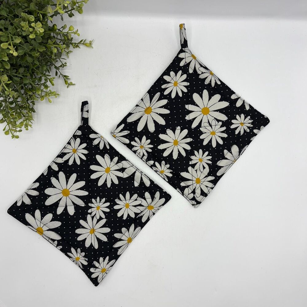 Set of 2 Square Potholders, Monstera Plant, 2 Piece Baking Gift Set 7x7 Inches
